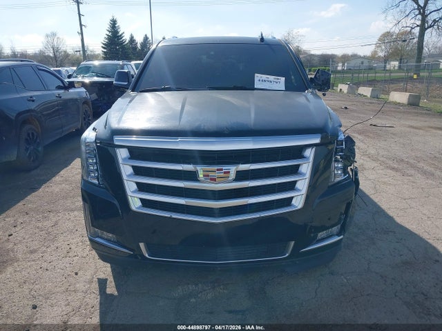 44898797 :رقم المزاد ، 1GYS4MKJ5FR567071 vin ، 2015 Cadillac Escalade Luxury مزاد بيع