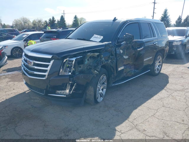 44898797 :رقم المزاد ، 1GYS4MKJ5FR567071 vin ، 2015 Cadillac Escalade Luxury مزاد بيع