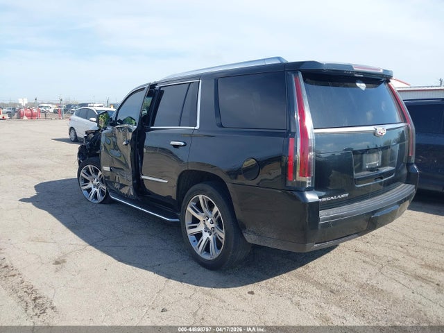 44898797 :رقم المزاد ، 1GYS4MKJ5FR567071 vin ، 2015 Cadillac Escalade Luxury مزاد بيع