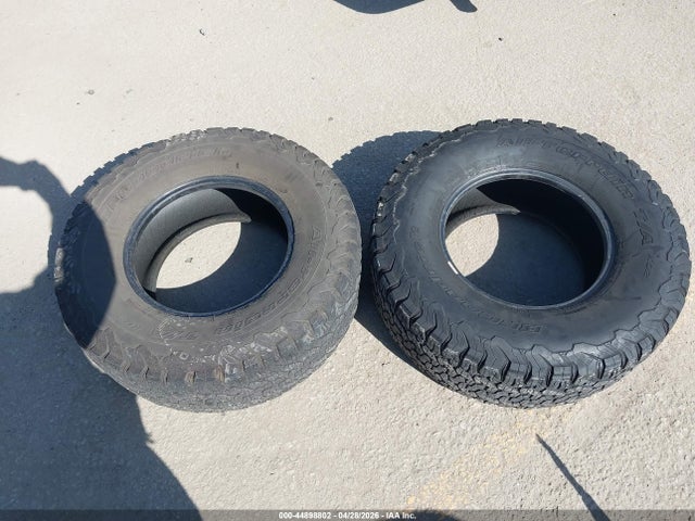 3TMBZ5DN4LM023980 Toyota Tacoma Trd Sport