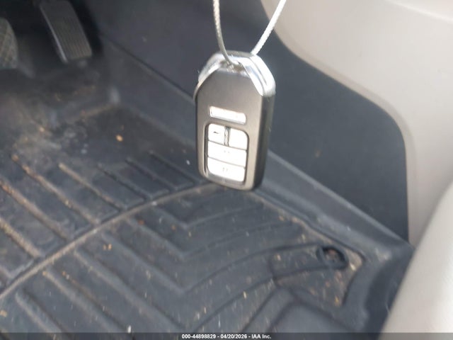 5FNYF6H98JB000483 Honda Pilot Touring