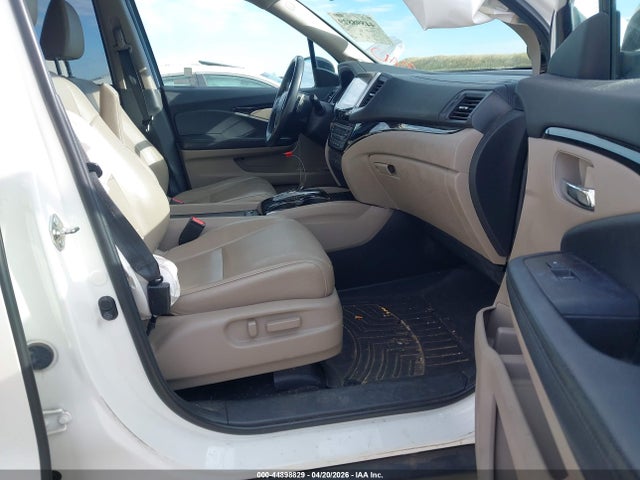 5FNYF6H98JB000483 Honda Pilot Touring