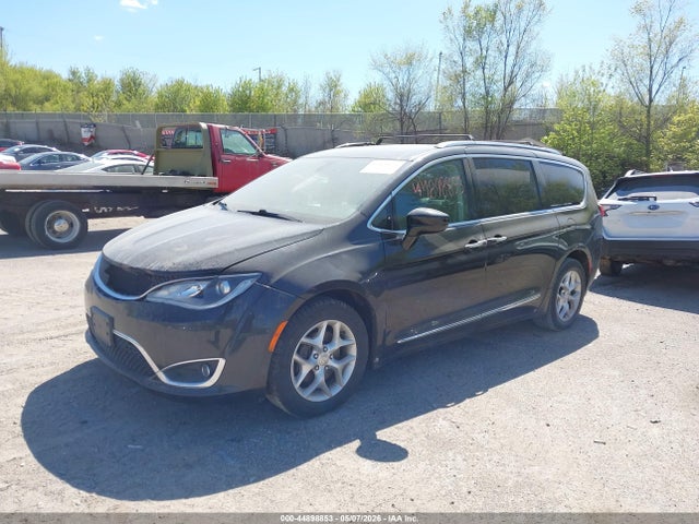 Auction sale of the 2018 Chrysler Pacifica Touring-l Plus, vin: 2C4RC1EG1JR268816, lot number: 44898853