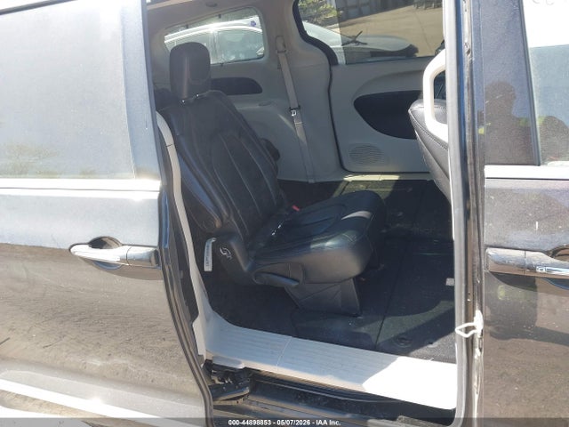 Auction sale of the 2018 Chrysler Pacifica Touring-l Plus, vin: 2C4RC1EG1JR268816, lot number: 44898853