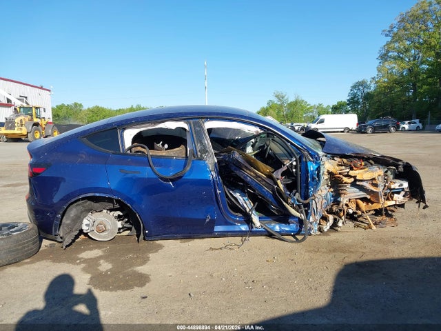 44898894 :رقم المزاد ، 5YJYGDEE1MF293974 vin ، 2021 Tesla Model Y Long Range Dual Motor All-wheel Drive مزاد بيع