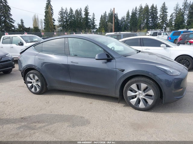 Продаж на аукціоні авто 2023 Tesla Model Y Awd/long Range Dual Motor All-wheel Drive, vin: 7SAYGDEE7PF979119, номер лоту: 44898897