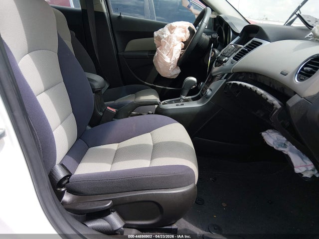 44898902 :رقم المزاد ، 1G1PA5SH2D7158244 vin ، 2013 Chevrolet Cruze Ls Auto مزاد بيع