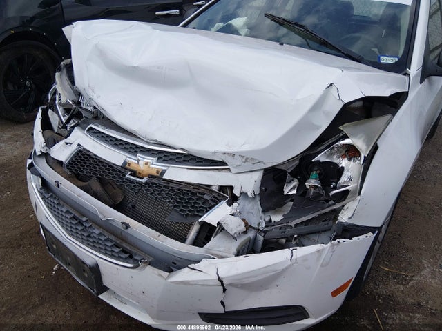 44898902 :رقم المزاد ، 1G1PA5SH2D7158244 vin ، 2013 Chevrolet Cruze Ls Auto مزاد بيع