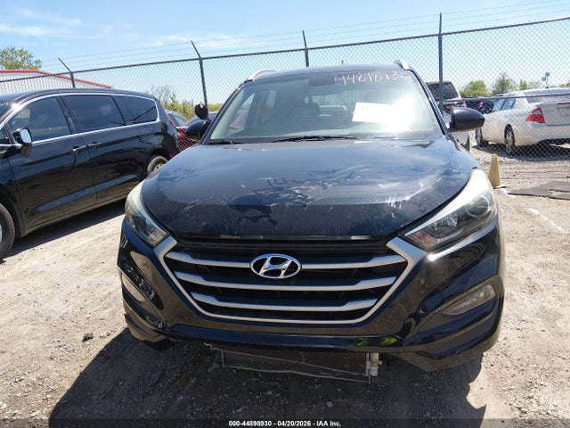 44898930 :رقم المزاد ، KM8J33A47HU451215 vin ، 2017 Hyundai Tucson Se مزاد بيع