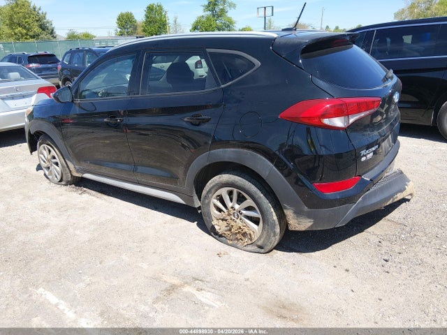 44898930 :رقم المزاد ، KM8J33A47HU451215 vin ، 2017 Hyundai Tucson Se مزاد بيع