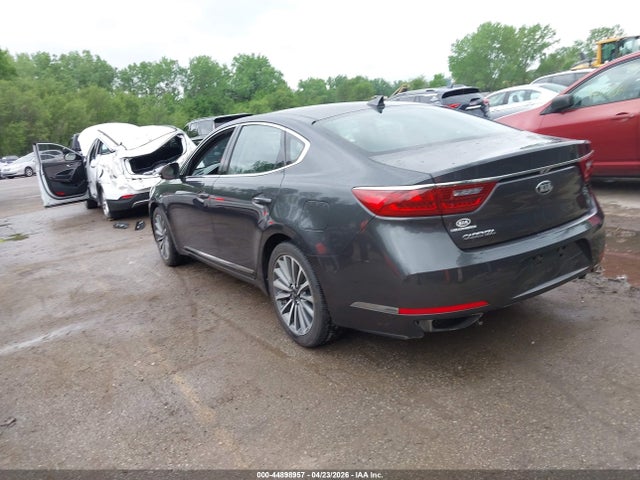 44898957 :رقم المزاد ، KNALB4J18J5105067 vin ، 2018 Kia Cadenza Premium مزاد بيع