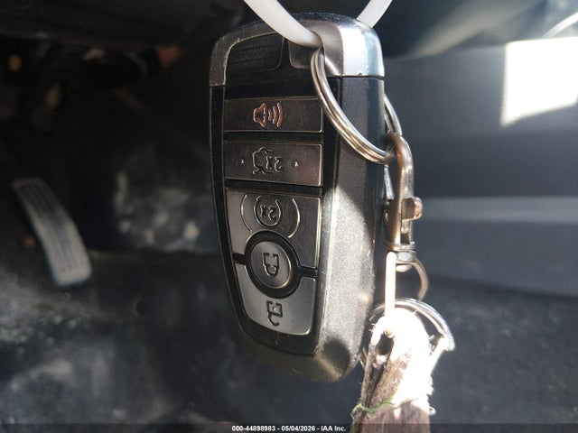 44898983 :رقم المزاد ، 3FA6P0T91HR361710 vin ، 2017 Ford Fusion Se مزاد بيع