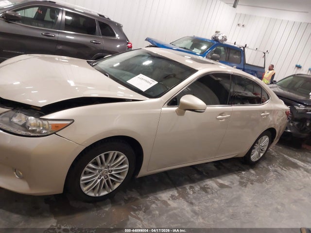 2013 Lexus Es 350 მანქანა იყიდება აუქციონზე, vin: JTHBK1GG5D2049229, აუქციონის ნომერი: 44899004