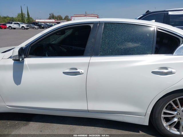 44899045 :رقم المزاد ، JN1BV7AP8FM335641 vin ، 2015 Infiniti Q50 Premium مزاد بيع