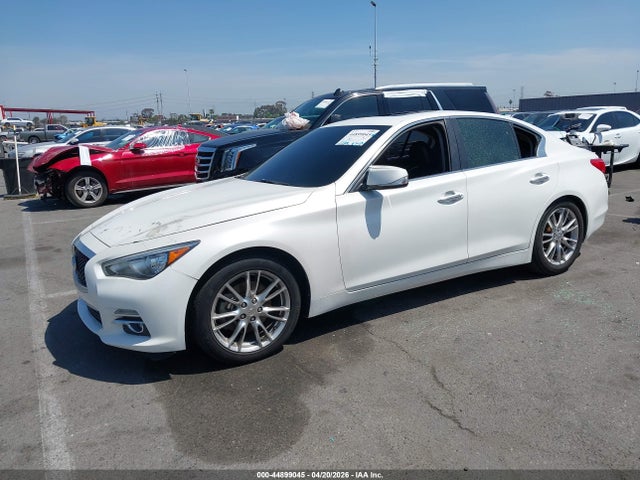 44899045 :رقم المزاد ، JN1BV7AP8FM335641 vin ، 2015 Infiniti Q50 Premium مزاد بيع
