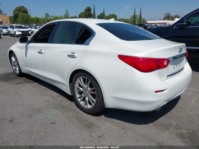 44899045 :رقم المزاد ، JN1BV7AP8FM335641 vin ، 2015 Infiniti Q50 Premium مزاد بيع