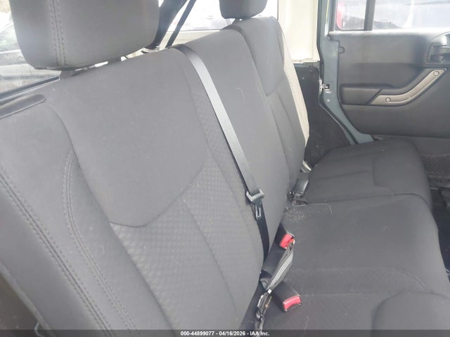 44899077 :رقم المزاد ، 1C4BJWDG2FL523186 vin ، 2015 Jeep Wrangler Unlimited Sport مزاد بيع