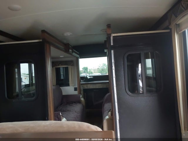 Keystone Other 2017 4YDF37320H4703008 Image 5