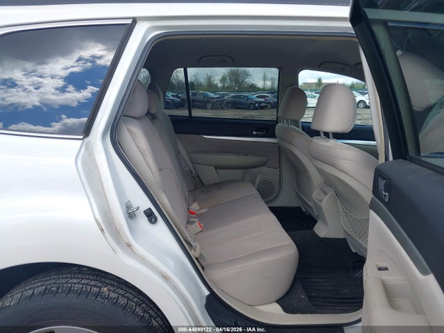 Продажа на аукционе авто 2013 Subaru Outback 2.5i Premium, vin: 4S4BRBCC4D3301922, номер лота: 44899122