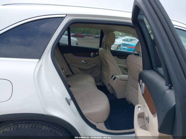 44899124 :رقم المزاد ، W1N0G8EB9MF884214 vin ، 2021 Mercedes-benz Glc 300 4matic Suv مزاد بيع