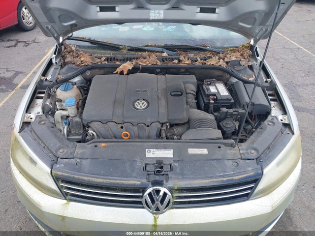 2013 Volkswagen Jetta 2.5l Se მანქანა იყიდება აუქციონზე, vin: 3VWDP7AJ1DM220518, აუქციონის ნომერი: 44899188