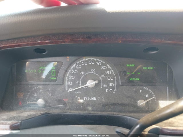 2004 Lincoln Town Car Signature მანქანა იყიდება აუქციონზე, vin: 1LNHM81W64Y682202, აუქციონის ნომერი: 44899195
