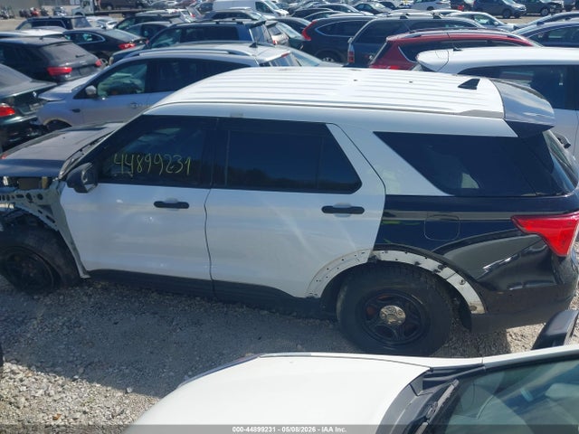 Ford Police Interceptor Utility 2022 1FM5K8AB7NGB52575 Image 14