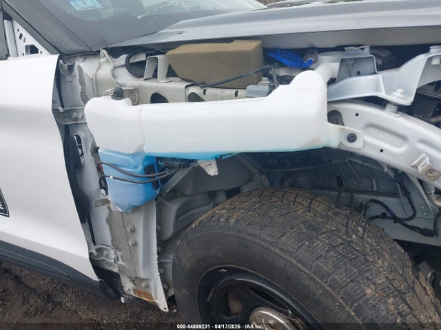 Ford Police Interceptor Utility 2022 1FM5K8AB7NGB52575 Image 17