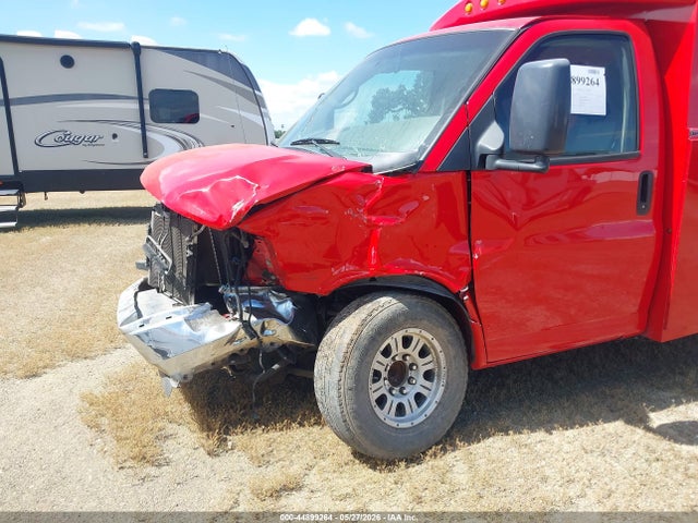 1GB0G2CG3F1135092 Chevrolet Express Cutaway 3500