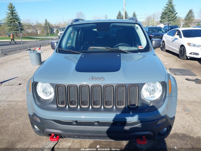 44899285 :رقم المزاد ، ZACCJBCT1FPB32313 vin ، 2015 Jeep Renegade Trailhawk مزاد بيع
