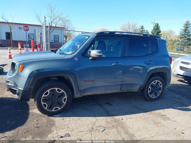 44899285 :رقم المزاد ، ZACCJBCT1FPB32313 vin ، 2015 Jeep Renegade Trailhawk مزاد بيع