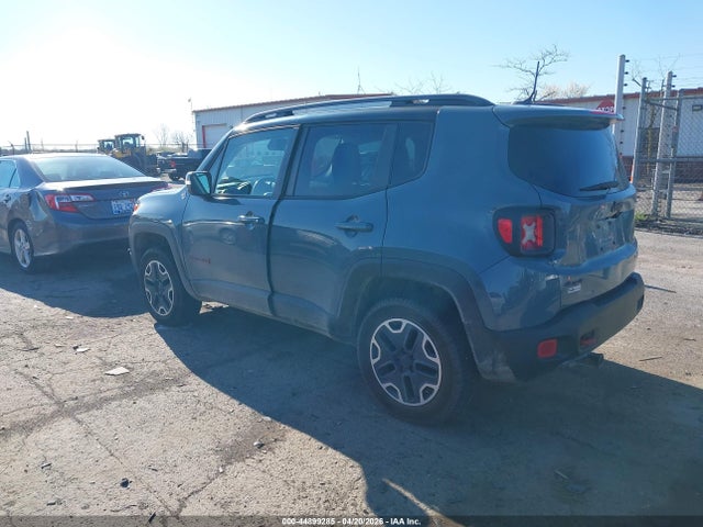 44899285 :رقم المزاد ، ZACCJBCT1FPB32313 vin ، 2015 Jeep Renegade Trailhawk مزاد بيع