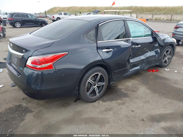 Nissan Altima 2.5 S 2014 1N4AL3AP2EC134299 Image 4