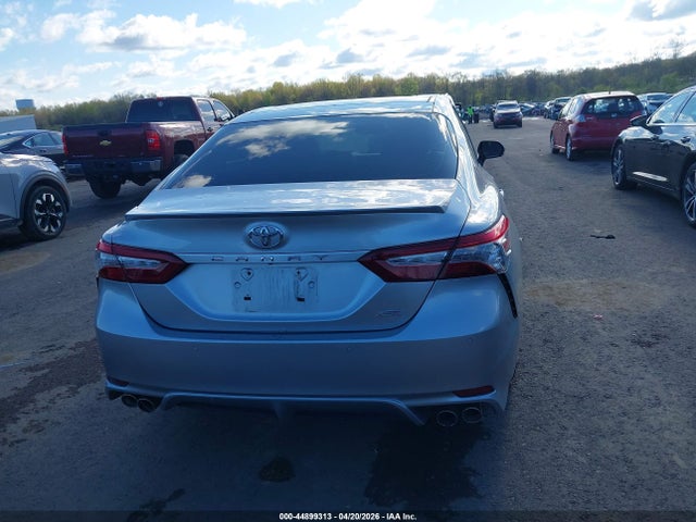 44899313 :رقم المزاد ، 4T1B61HKXJU130926 vin ، 2018 Toyota Camry Xse مزاد بيع