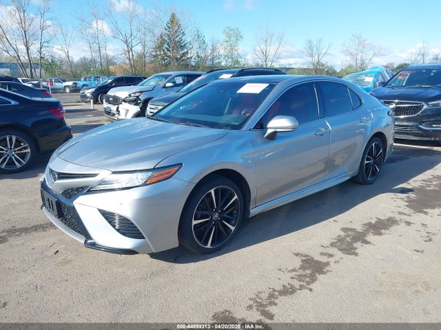 44899313 :رقم المزاد ، 4T1B61HKXJU130926 vin ، 2018 Toyota Camry Xse مزاد بيع