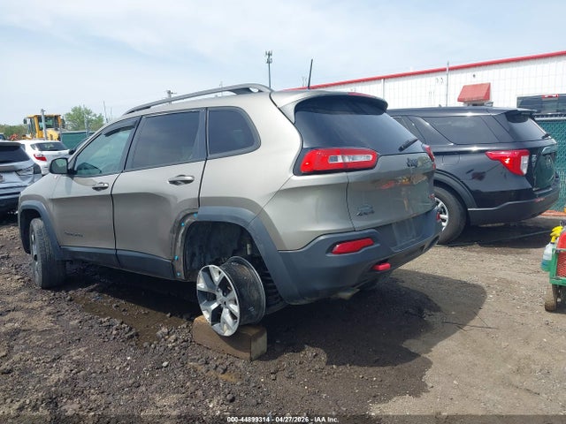 2016 Jeep Cherokee Trailhawk მანქანა იყიდება აუქციონზე, vin: 1C4PJMBB5GW301405, აუქციონის ნომერი: 44899314