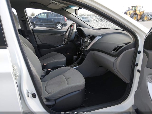 2013 Hyundai Accent Gs მანქანა იყიდება აუქციონზე, vin: KMHCT5AE6DU118852, აუქციონის ნომერი: 44899324