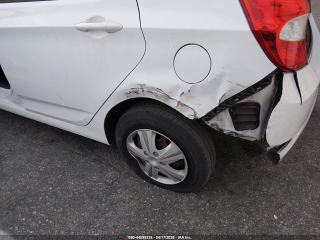 2013 Hyundai Accent Gs მანქანა იყიდება აუქციონზე, vin: KMHCT5AE6DU118852, აუქციონის ნომერი: 44899324