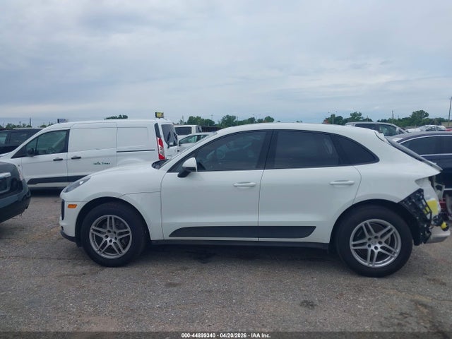Auction sale of the 2019 Porsche Macan, vin: WP1AA2A57KLB06906, lot number: 44899340