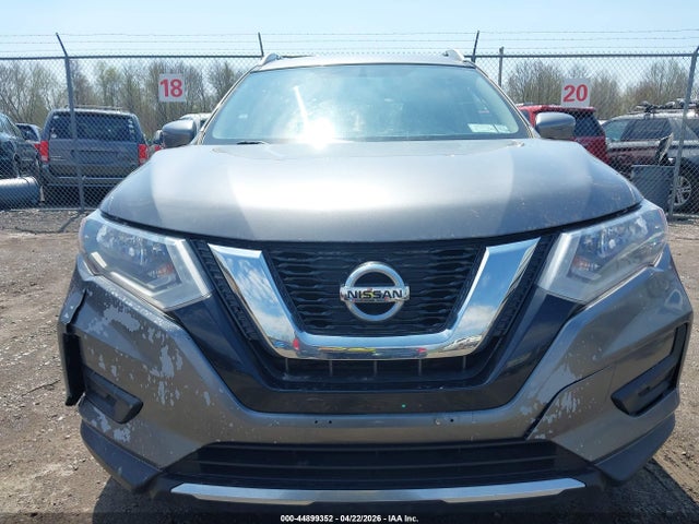 2017 Nissan Rogue Sv მანქანა იყიდება აუქციონზე, vin: KNMAT2MV5HP530402, აუქციონის ნომერი: 44899352