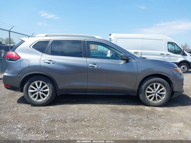 2017 Nissan Rogue Sv მანქანა იყიდება აუქციონზე, vin: KNMAT2MV5HP530402, აუქციონის ნომერი: 44899352