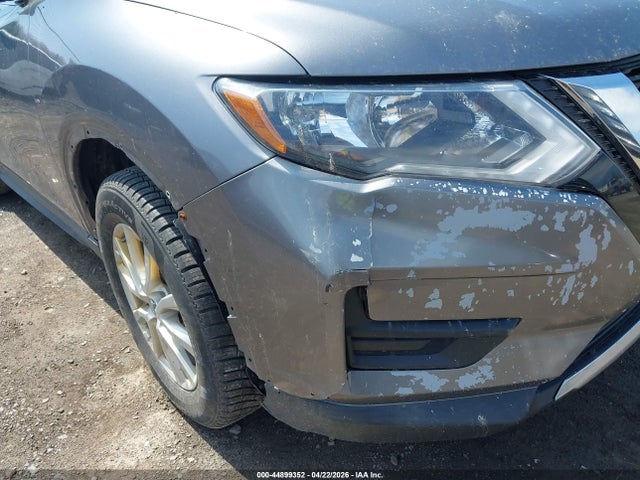 2017 Nissan Rogue Sv მანქანა იყიდება აუქციონზე, vin: KNMAT2MV5HP530402, აუქციონის ნომერი: 44899352