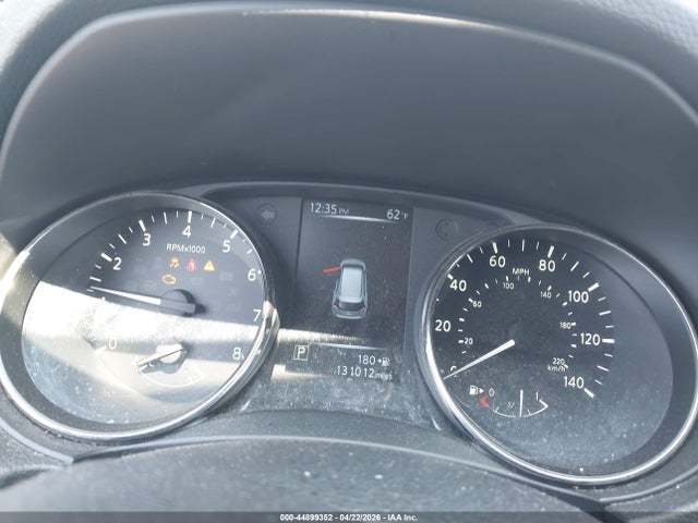 2017 Nissan Rogue Sv მანქანა იყიდება აუქციონზე, vin: KNMAT2MV5HP530402, აუქციონის ნომერი: 44899352