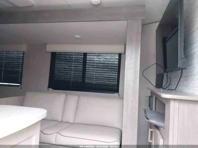 2025 Forest River Coachmen მანქანა იყიდება აუქციონზე, vin: 5ZT2CARB8SU046440, აუქციონის ნომერი: 44899368