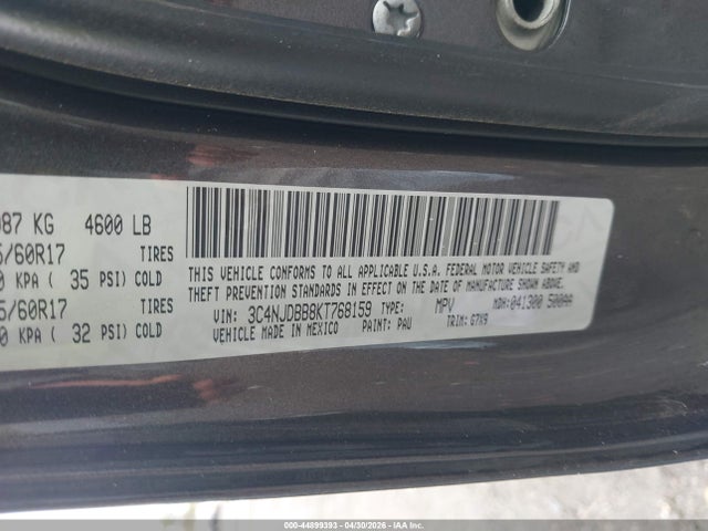 44899393 :رقم المزاد ، 3C4NJDBB8KT768159 vin ، 2019 Jeep Compass Latitude 4x4 مزاد بيع