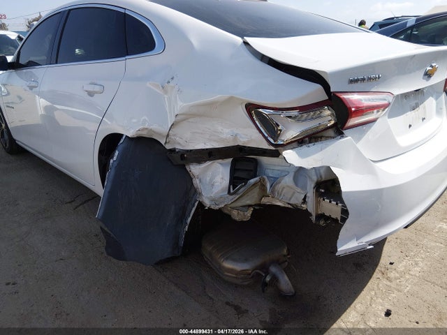 1G1ZD5STXNF131675 Chevrolet Malibu Fwd Lt