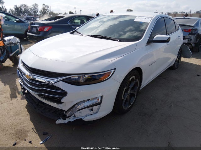 1G1ZD5STXNF131675 Chevrolet Malibu Fwd Lt