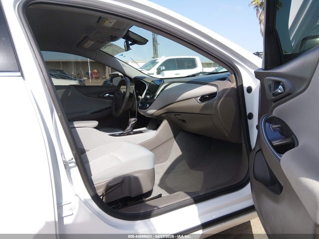 1G1ZD5STXNF131675 Chevrolet Malibu Fwd Lt