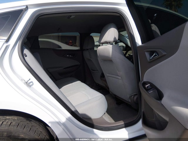 1G1ZD5STXNF131675 Chevrolet Malibu Fwd Lt