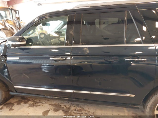 44899445 :رقم المزاد ، 5LMJJ3LT8MEL08205 vin ، 2021 Lincoln Navigator Reserve L مزاد بيع
